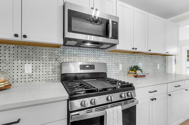 1238 Hawthorne Circle, Hanahan, SC 29410