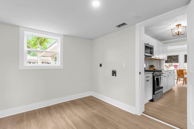 1238 Hawthorne Circle, Hanahan, SC 29410