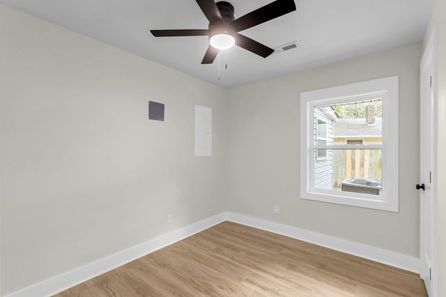 1238 Hawthorne Circle, Hanahan, SC 29410