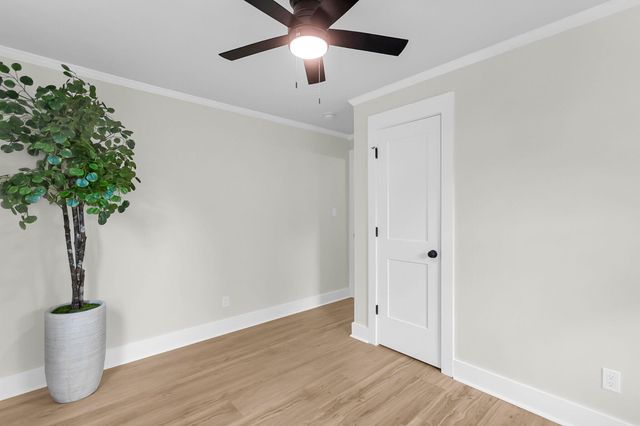 1238 Hawthorne Circle, Hanahan, SC 29410