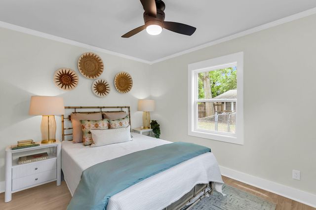 1238 Hawthorne Circle, Hanahan, SC 29410