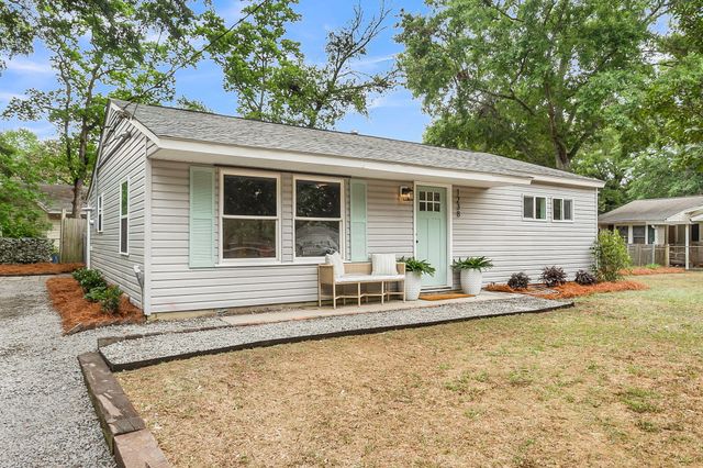 1238 Hawthorne Circle, Hanahan, SC 29410
