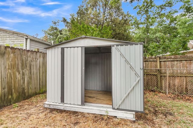 1238 Hawthorne Circle, Hanahan, SC 29410