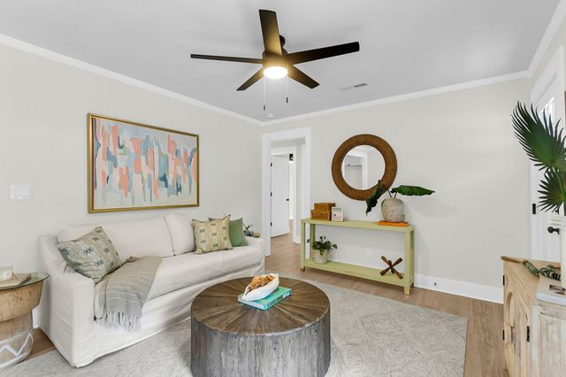 1238 Hawthorne Circle, Hanahan, SC 29410