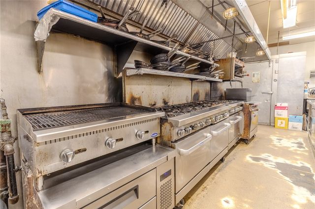 112 Westinghouse Ave, Wilmerding, PA 15148