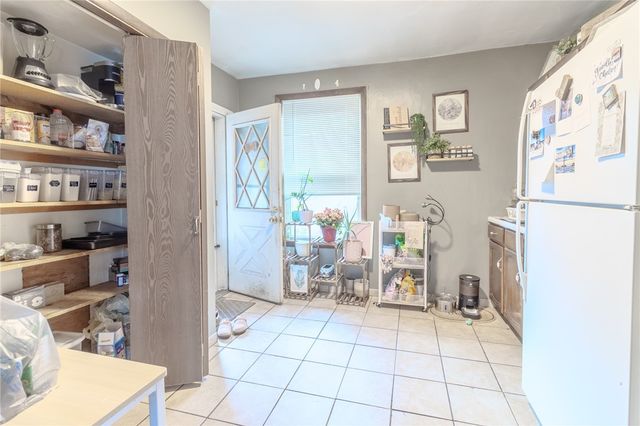 112 Westinghouse Ave, Wilmerding, PA 15148