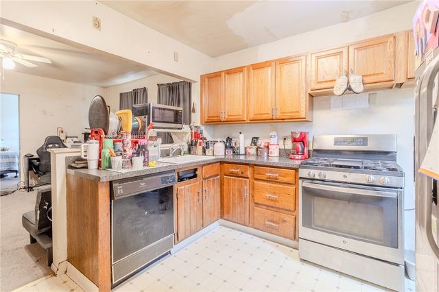 112 Westinghouse Ave, Wilmerding, PA 15148