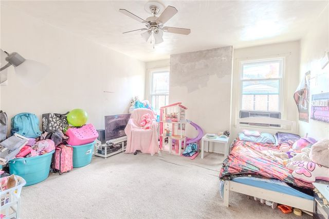 112 Westinghouse Ave, Wilmerding, PA 15148