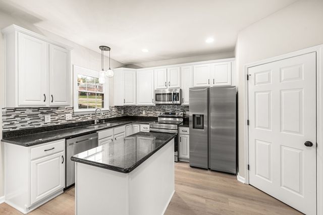 355 Springhouse Cir, Franklin, TN 37067