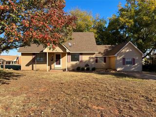 714 N 5th Street, Weatherford, OK 73096