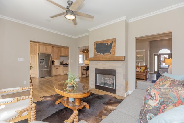 2411 BRANDALIN, Newburgh, IN 47630