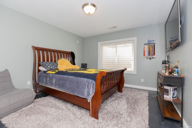 2411 BRANDALIN, Newburgh, IN 47630