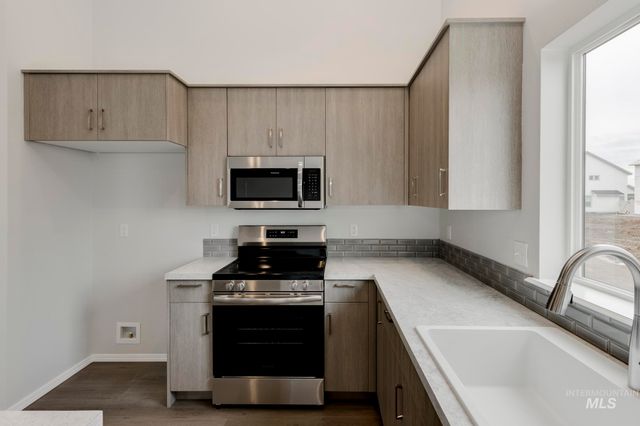 7354 S Menzingers Ave, Meridian, ID 83642