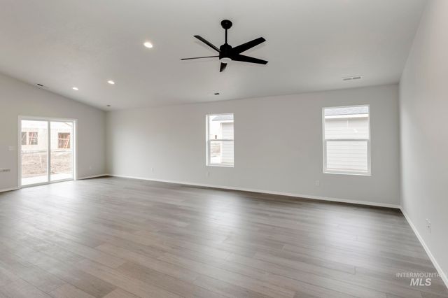 7354 S Menzingers Ave, Meridian, ID 83642