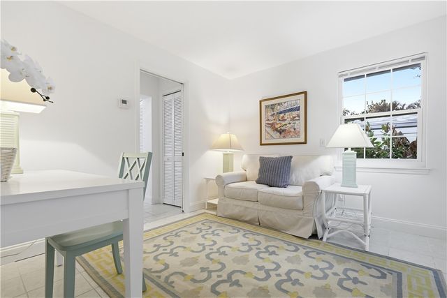 725 Dahlia Lane, Vero Beach, FL 32963