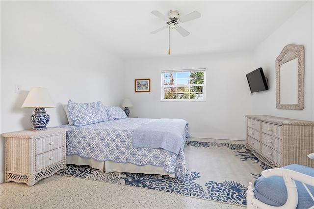 725 Dahlia Lane, Vero Beach, FL 32963