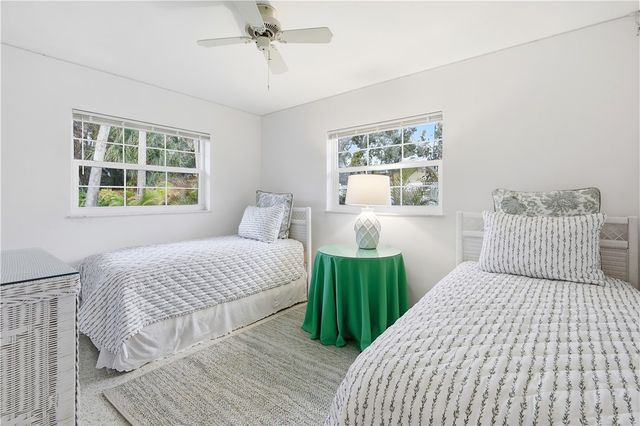 725 Dahlia Lane, Vero Beach, FL 32963