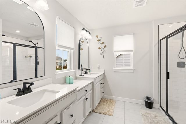 1404 Southbrook Circle NE, Canton, OH 44721