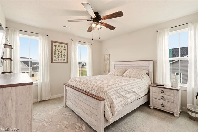 1404 Southbrook Circle NE, Canton, OH 44721