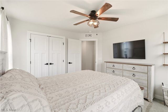 1404 Southbrook Circle NE, Canton, OH 44721