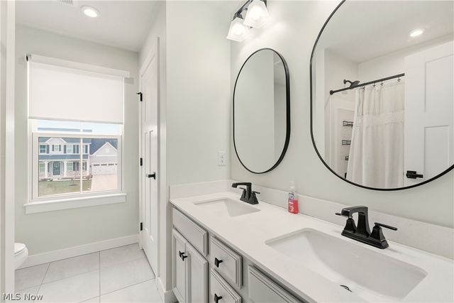 1404 Southbrook Circle NE, Canton, OH 44721