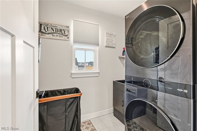 1404 Southbrook Circle NE, Canton, OH 44721