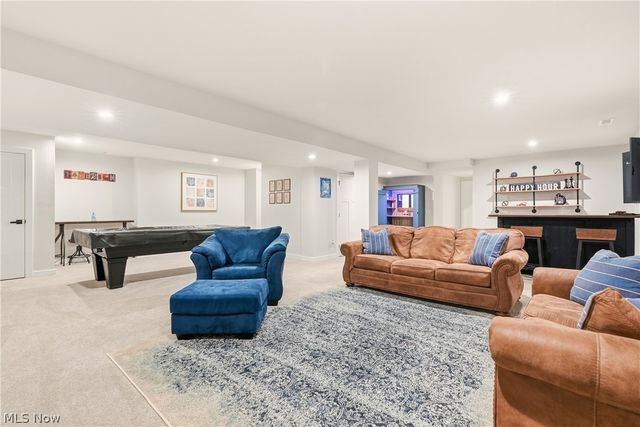 1404 Southbrook Circle NE, Canton, OH 44721