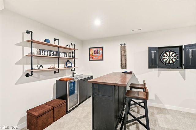 1404 Southbrook Circle NE, Canton, OH 44721