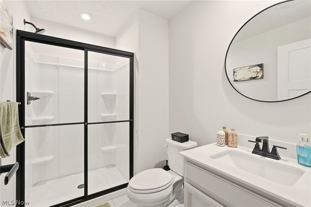 1404 Southbrook Circle NE, Canton, OH 44721