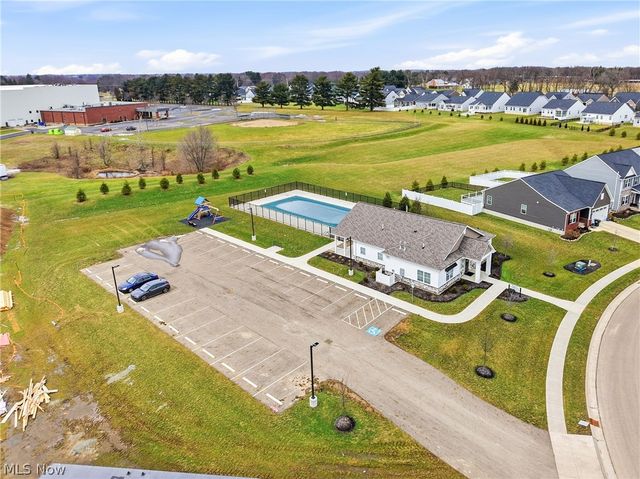 1404 Southbrook Circle NE, Canton, OH 44721