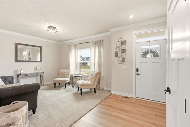 1404 Southbrook Circle NE, Canton, OH 44721