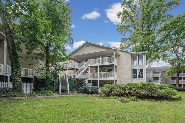 209 Augusta Drive SE, Marietta, GA 30067