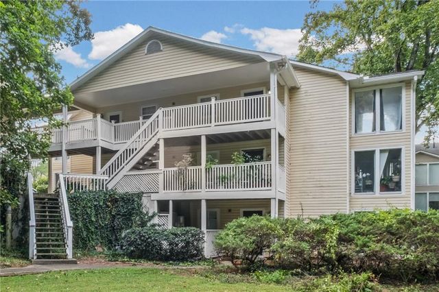 209 Augusta Drive SE, Marietta, GA 30067