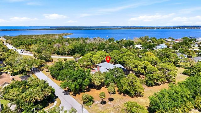 8221 DESOTO MEMORIAL HIGHWAY, Bradenton, FL 34209