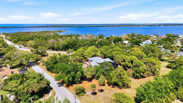 8221 DESOTO MEMORIAL HIGHWAY, Bradenton, FL 34209