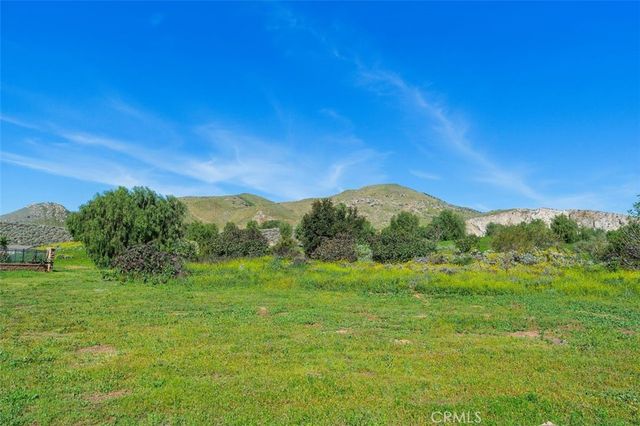 3229 Quarry Drive, Jurupa Valley, CA 92509