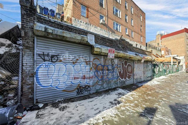 365 E 197th, Bronx, NY 10458