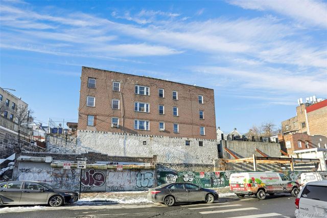 365 E 197th, Bronx, NY 10458