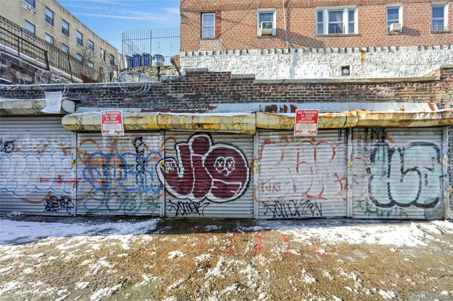 365 E 197th, Bronx, NY 10458