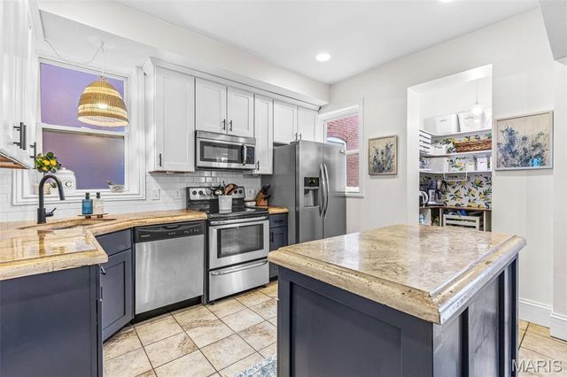 3417 Humphrey Street, St Louis, MO 63118