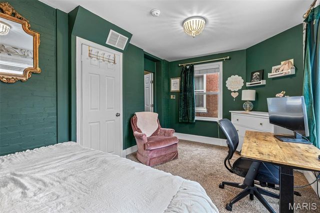 3417 Humphrey Street, St Louis, MO 63118