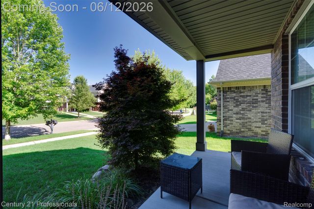 28323 Oakmonte Circle, Lyon Charter Township, MI 48165
