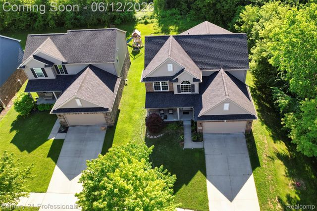 28323 Oakmonte Circle, Lyon Charter Township, MI 48165