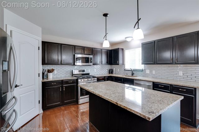 28323 Oakmonte Circle, Lyon Charter Township, MI 48165