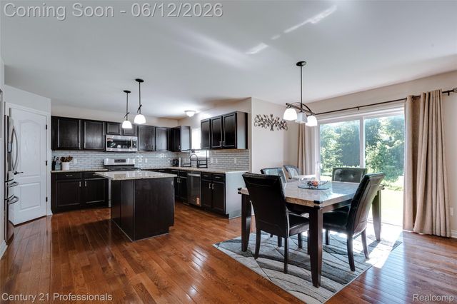 28323 Oakmonte Circle, Lyon Charter Township, MI 48165