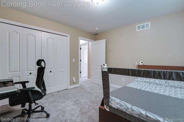 28323 Oakmonte Circle, Lyon Charter Township, MI 48165