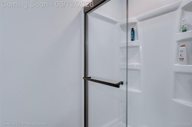 28323 Oakmonte Circle, Lyon Charter Township, MI 48165