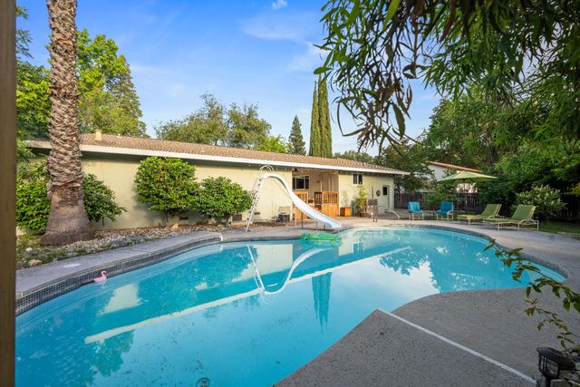 4393 Virgusell Cir, Carmichael, CA 95608