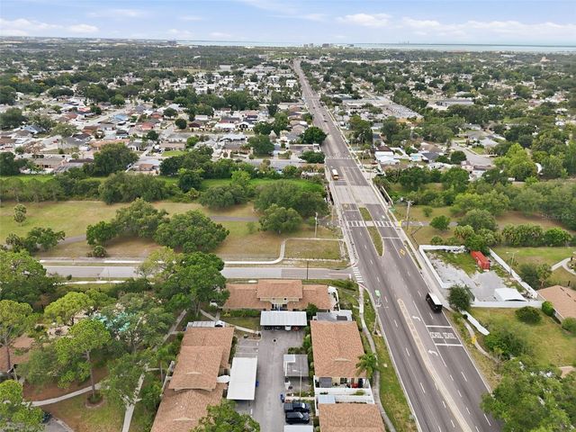6902 EL CENTRO COURT, Tampa, FL 33634