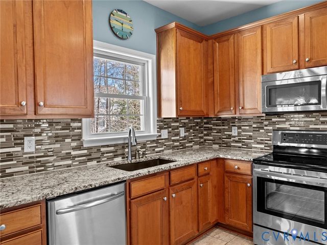 9400 Knightwood Ln, Chesterfield, VA 23832